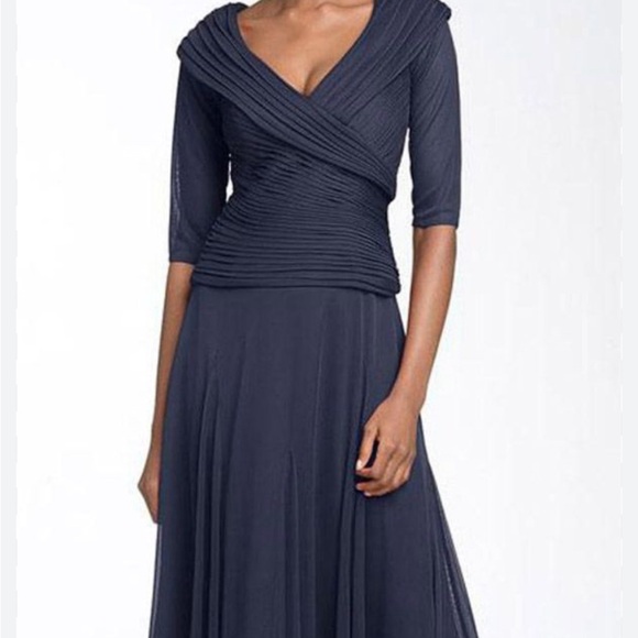 Alex Evenings Dresses & Skirts - Alex Evenings Mid Length Evening Dress
